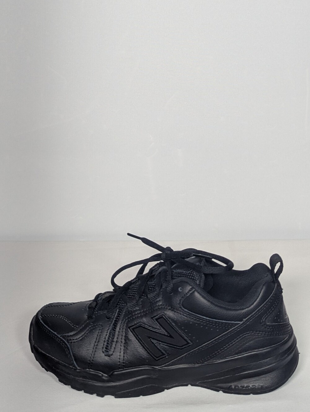NEW New Balance Womens 608 V5 Leather Casual Comfort Cross Trainer Sz 6 black